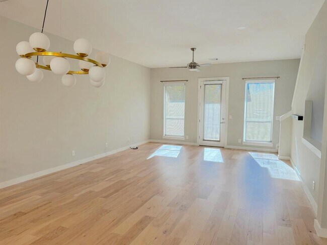 Foto del edificio - 1209 Kinney Ave