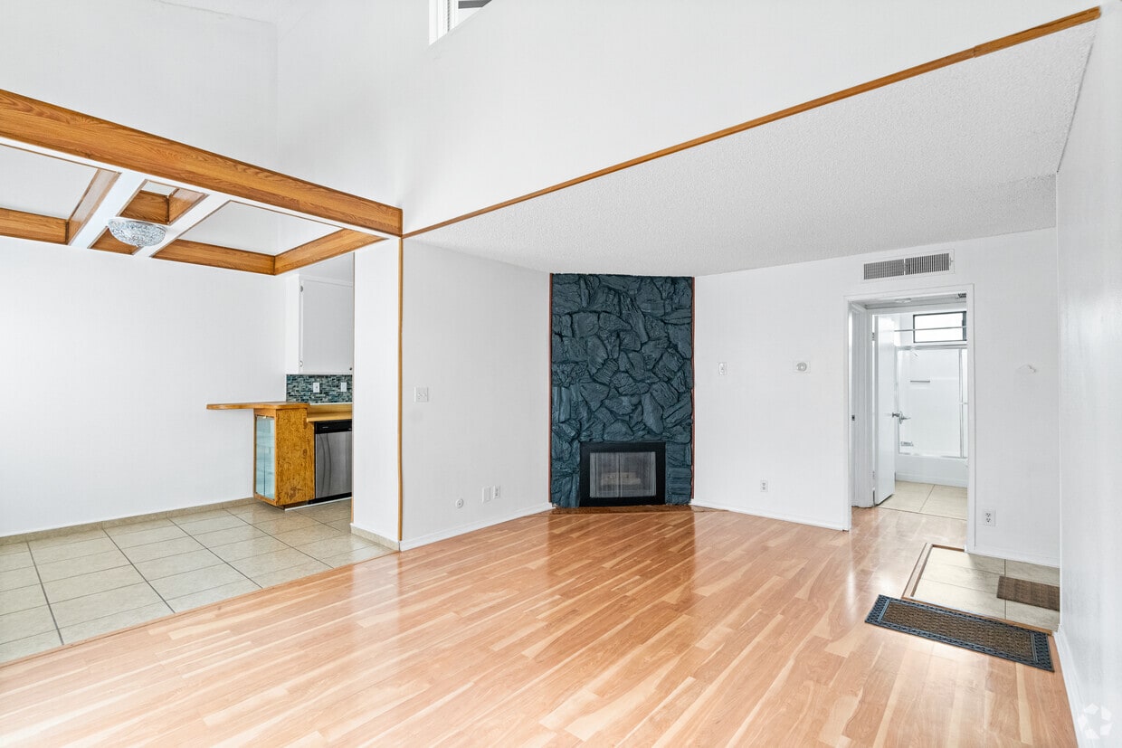 Primary Photo - Burbank Villas