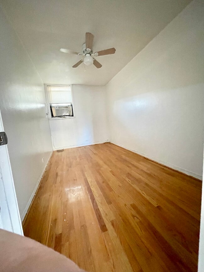 2nd Bedroom - 601 W 31st St