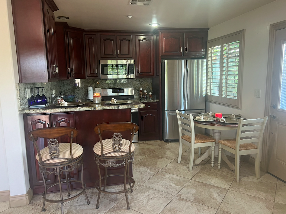 Kitchen - 4454 Orchard St
