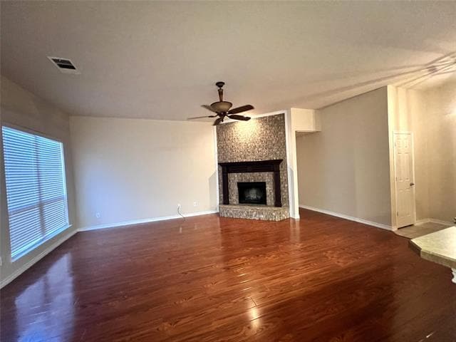 Building Photo - 1304 Oak St