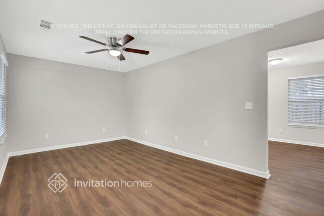 Foto del edificio - 8116 Collier St SW