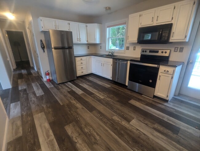 Building Photo - 124 Albe Dr