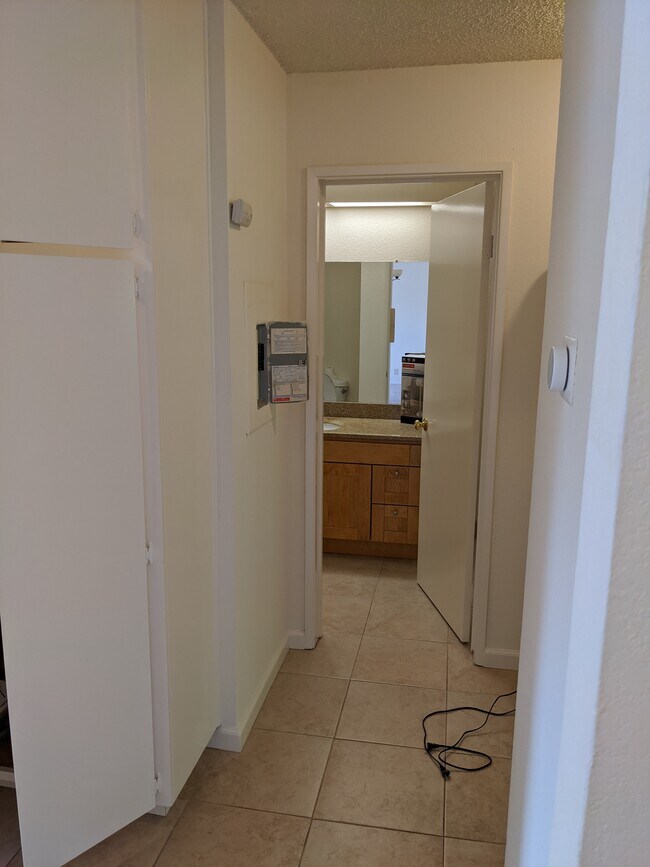 Foto del edificio - 1400 Bowe Ave