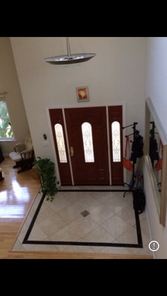 Front door - 546 Maar Plz