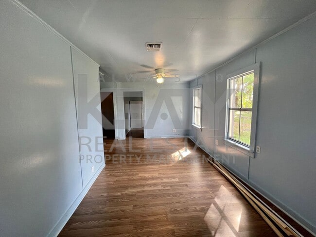 Building Photo - 4 Bedroom Home Now Available in Lafayette!
