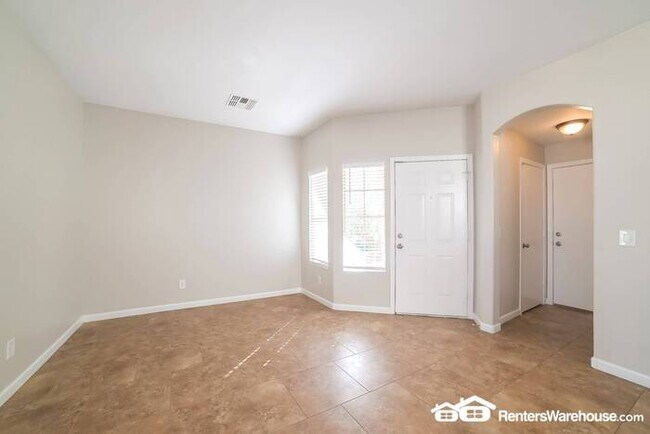Foto del edificio - 3 Bedroom Avondale home