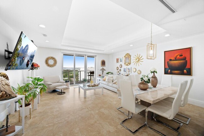 Foto del edificio - 5701 Collins Ave