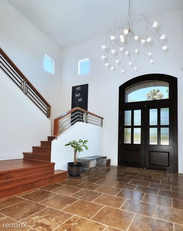 Primary Photo - 5 br, 5.5 bath House - 207 S Redondo Ave