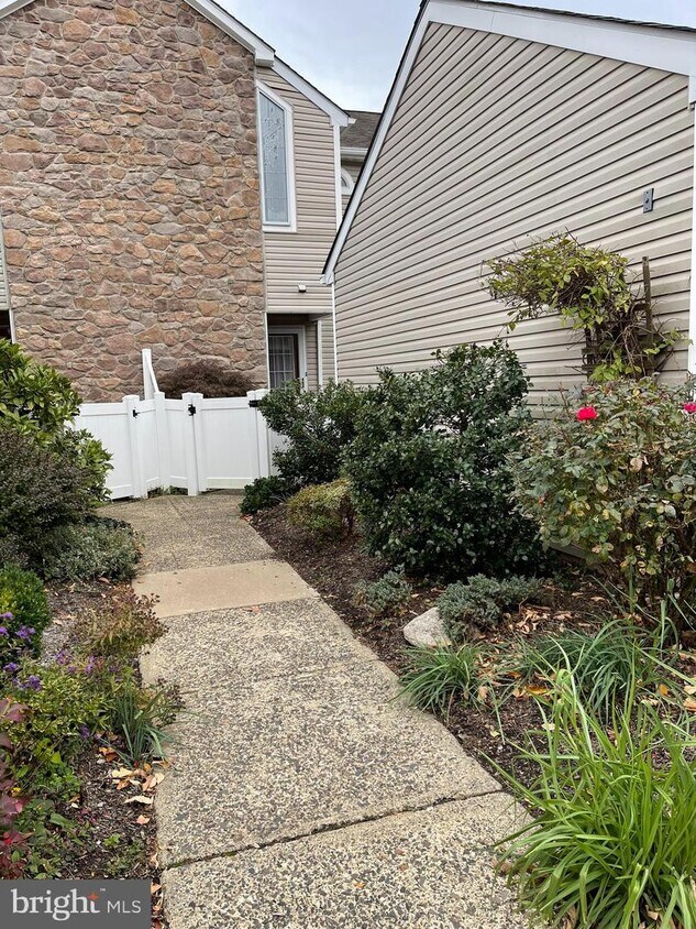 1503 Potters Pl, Southampton, PA 18966 Townhome Rentals in