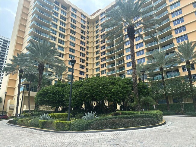 Foto del edificio - 2501 S Ocean Dr