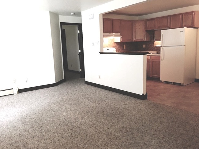 Building Photo - 523 Spinnaker Ln
