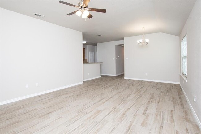 Building Photo - 344 Arnold Dr