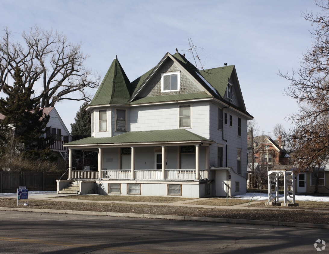 Building Photo - 1023 12th Ave