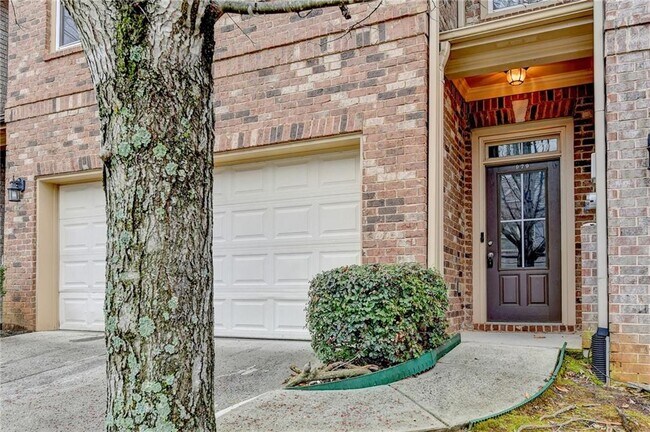 Foto del edificio - 979 Parkside Wood Ct