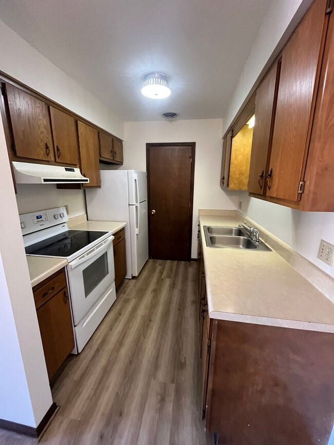 Building Photo - 2 Bed, 1 Bath - In Harrisonburg!