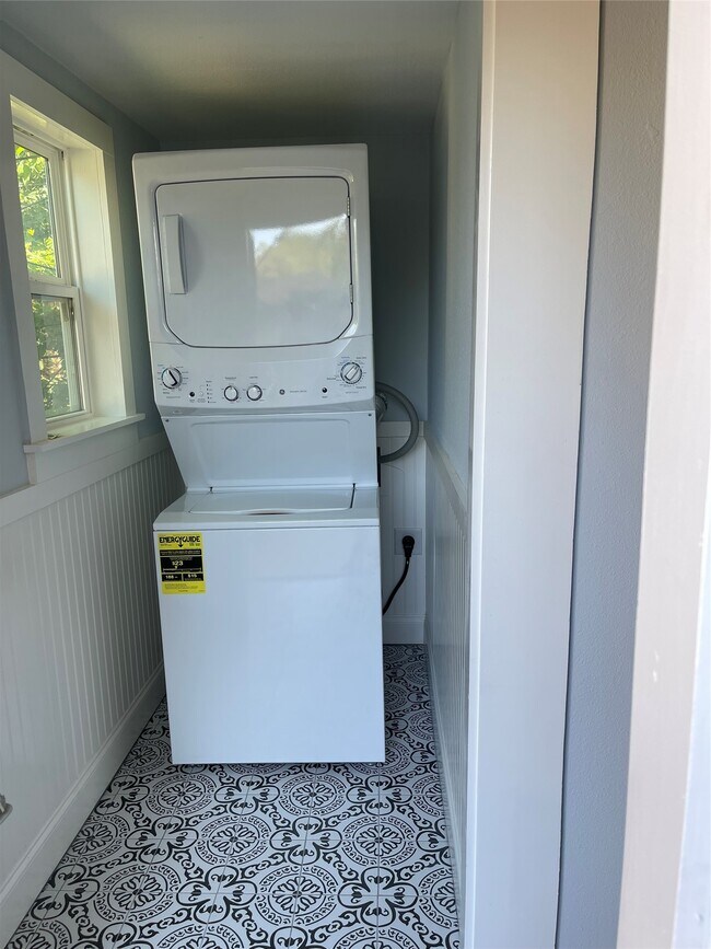 Foto del edificio - 1411 Godwin St