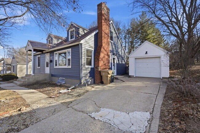 Foto del edificio - 313 S Midvale Blvd