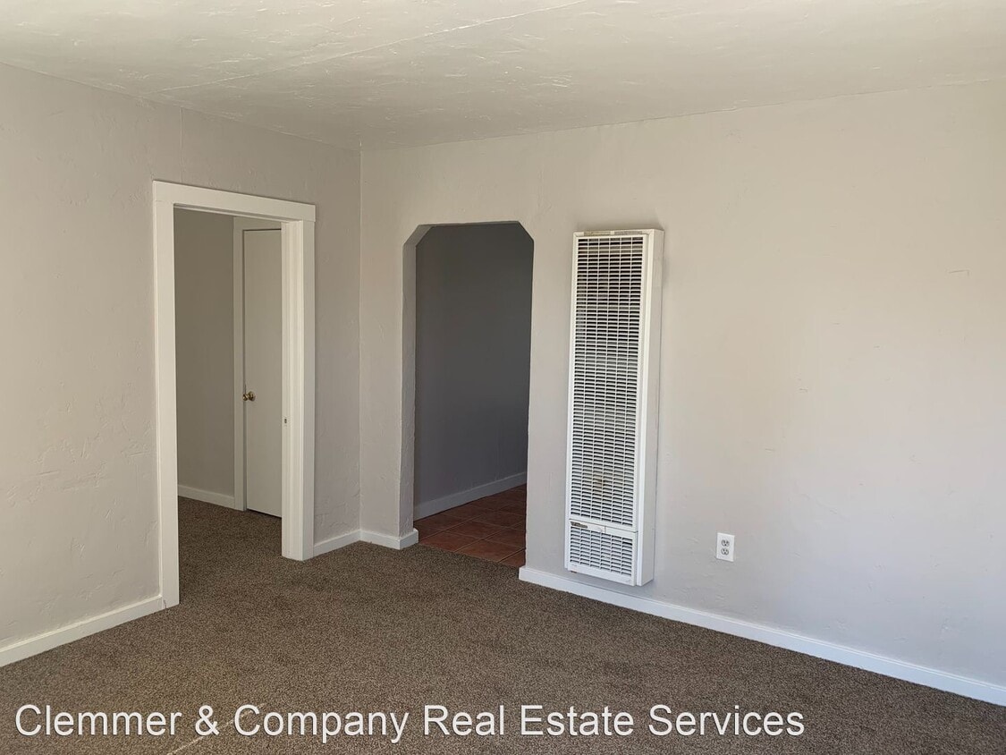 435 Highland Dr, Bakersfield, CA 93308 Room for Rent in Bakersfield