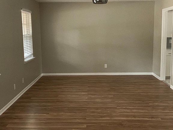 Foto del edificio - Spacious 3 bedroom 2 bath home