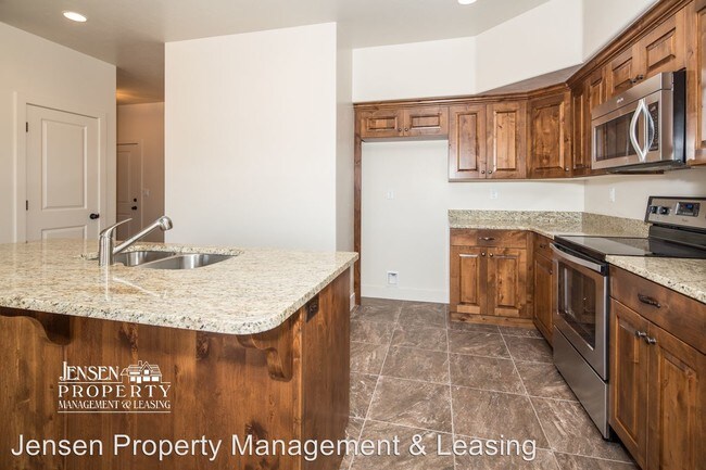 Building Photo - 68 S 6130 W