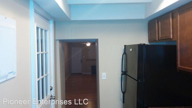 Building Photo - 3 br, 1.5 bath House - 1507 Bank St
