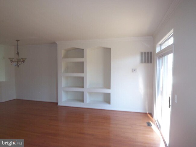 Foto del edificio - 11448 Abner Ave