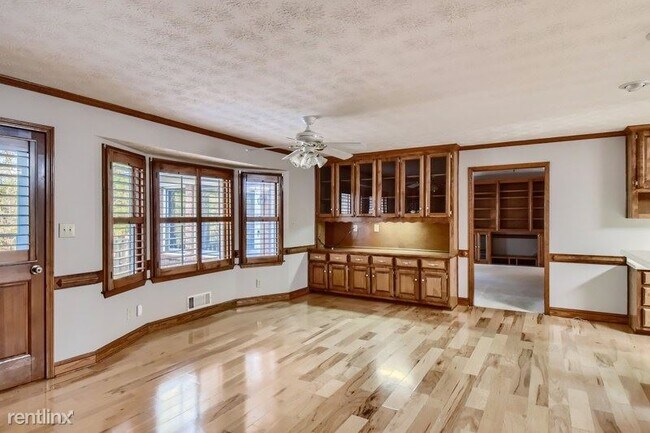Foto del edificio - 4 br, 2 bath House - 362 Clyde Court