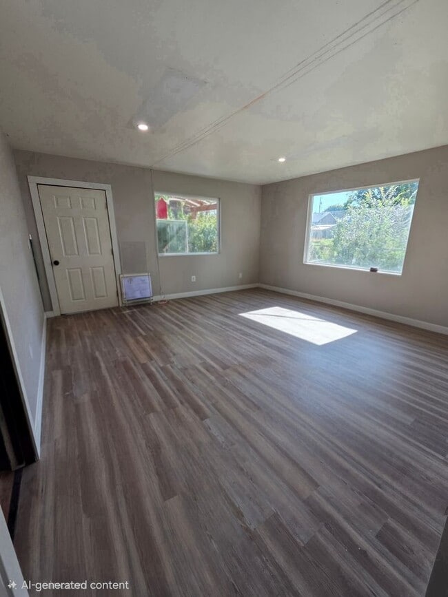 Building Photo - Coming Soon 3-bedroom, 1-bath home
