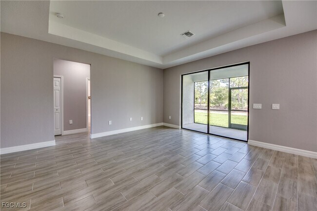Foto del edificio - 923 Belmont St E