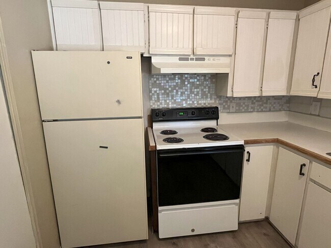 Building Photo - CLM1529 (HOLD FUNDS - leak repair)