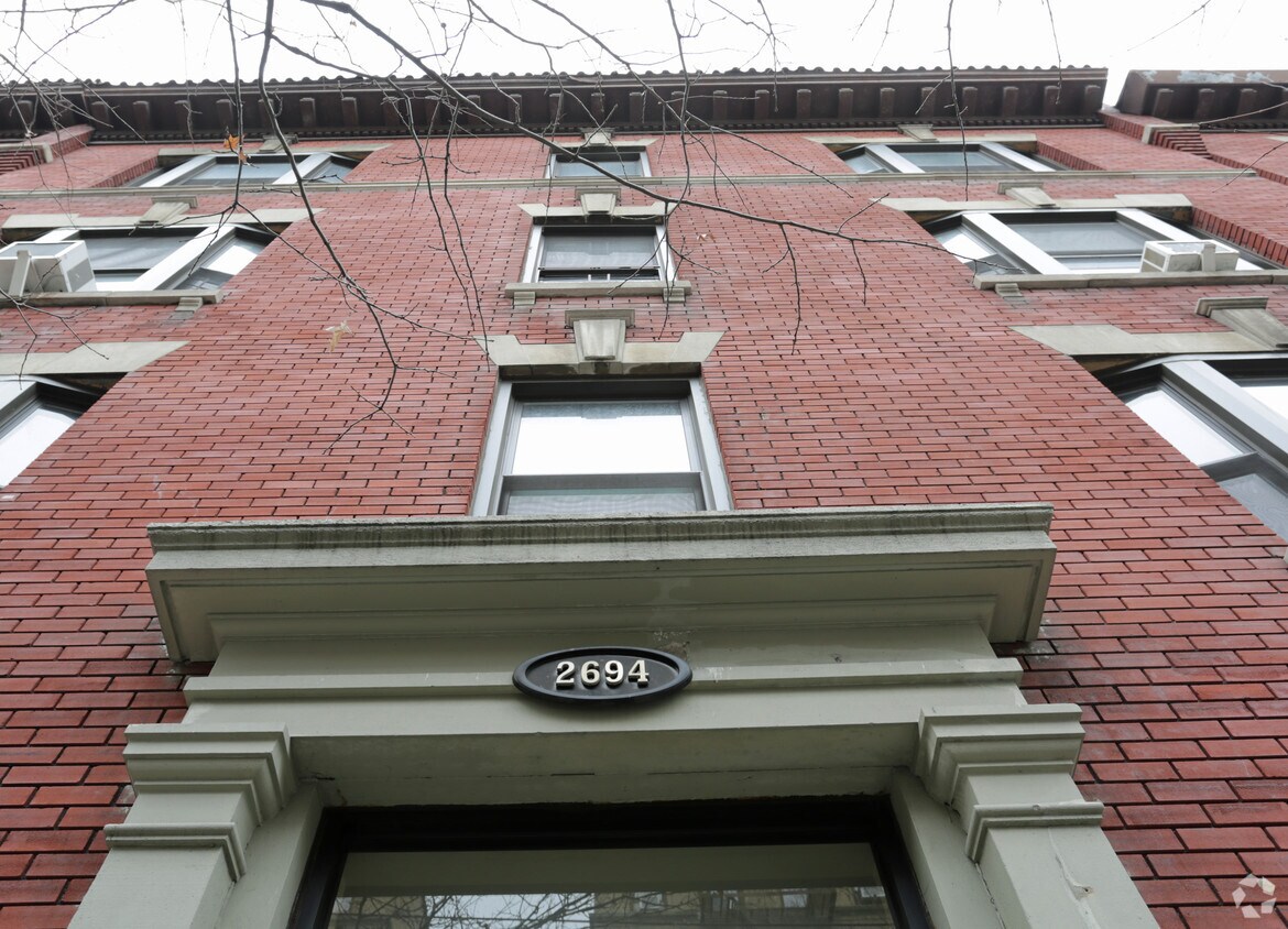 Foto del edificio - 2694 Briggs Ave