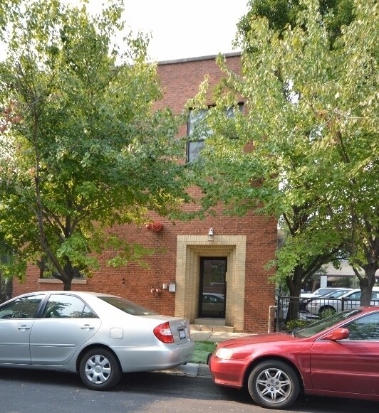 Primary Photo - 1808 W Patterson Ave