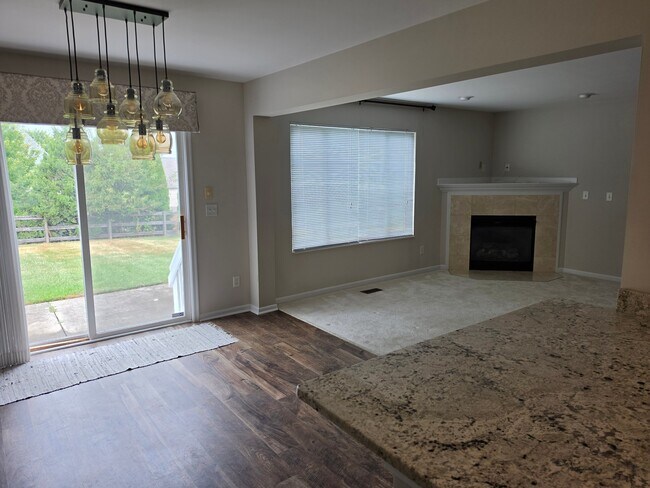 Building Photo - 9845 Burleigh Ln