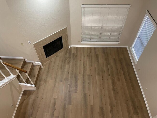 Foto del edificio - 3100 Walnut Bend Ln
