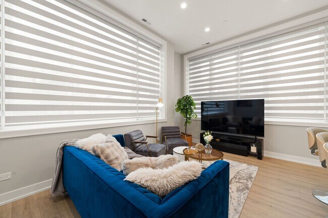 Foto del edificio - 801 S Western Ave