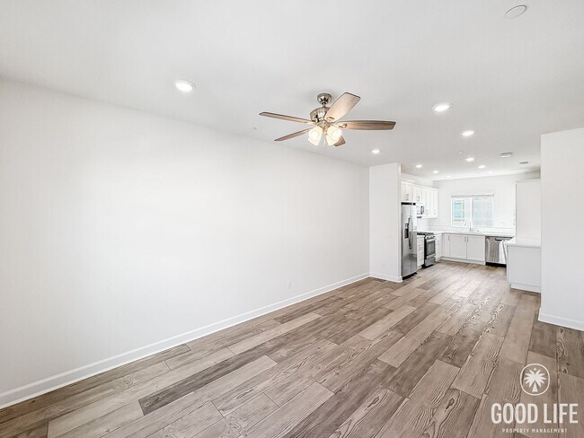 Foto del edificio - Stunning 3B/3BA Townhome in Oceanside!