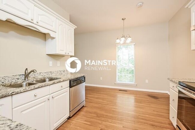 Building Photo - 3 Bedroom Pet-Friendly Home in Alabaster, AL with Main Street Renewal