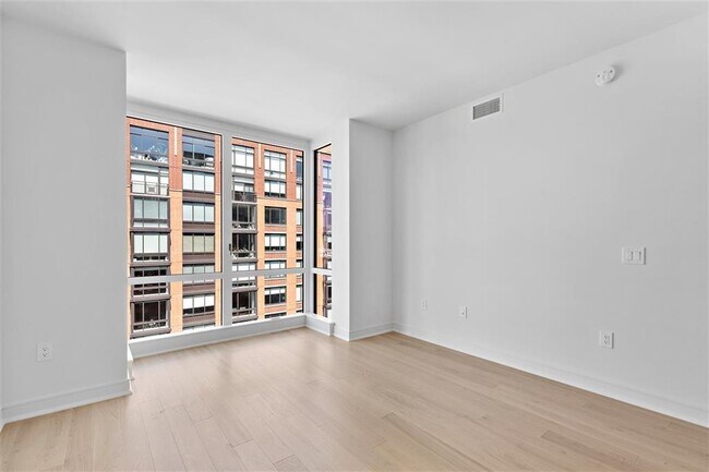 Foto del edificio - 1000 Maxwell Ln