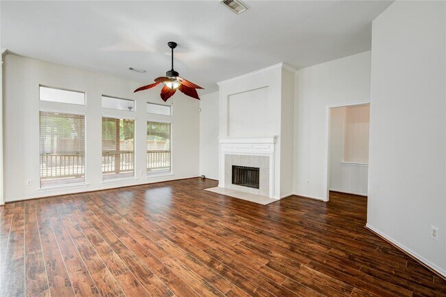 Foto del edificio - 6106 Grand Glen Ct