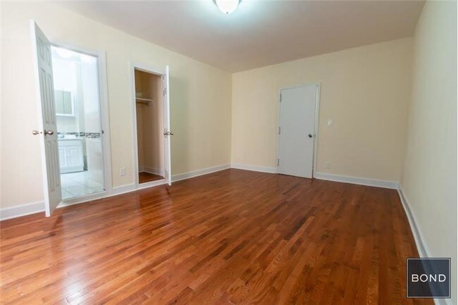 Foto del edificio - 910 Riverside Dr