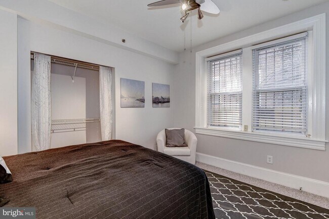 Foto del edificio - 1736 18th St NW