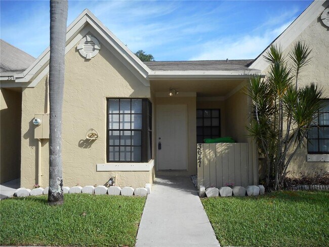 Building Photo - 3647 NW 83rd Ln
