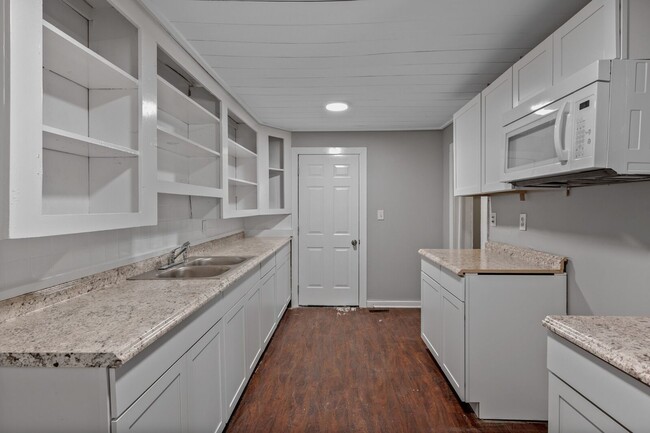 Building Photo - 1110-1112 Fowler