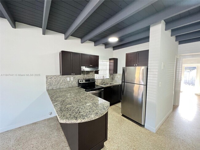 Foto del edificio - 1222 SW 30th Ct