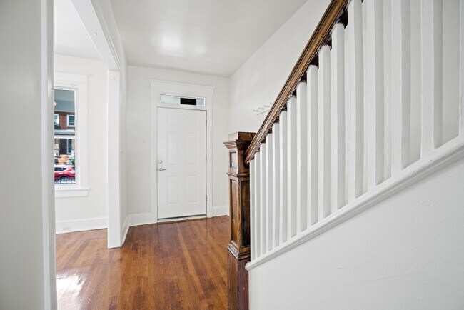 Building Photo - 4607 8th St NW