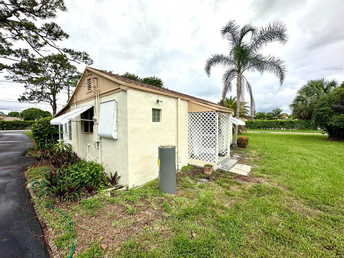 Photo - 4743 Purdy Ln (West Palm Beach, FL)