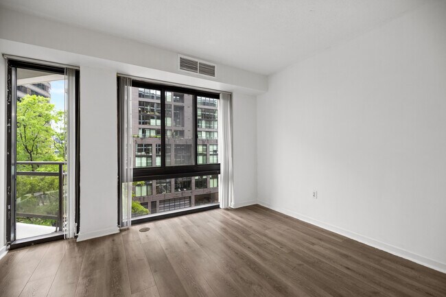 Foto del edificio - 1530 Key Blvd