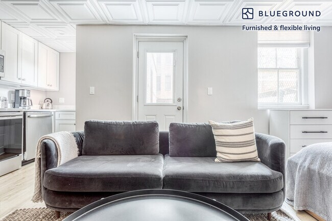 Foto del edificio - 499 Beacon St