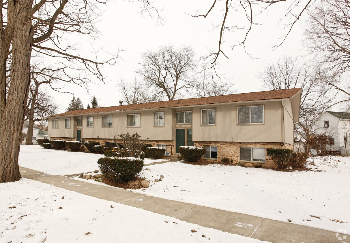Primary Photo - 8006-8008 Forest St